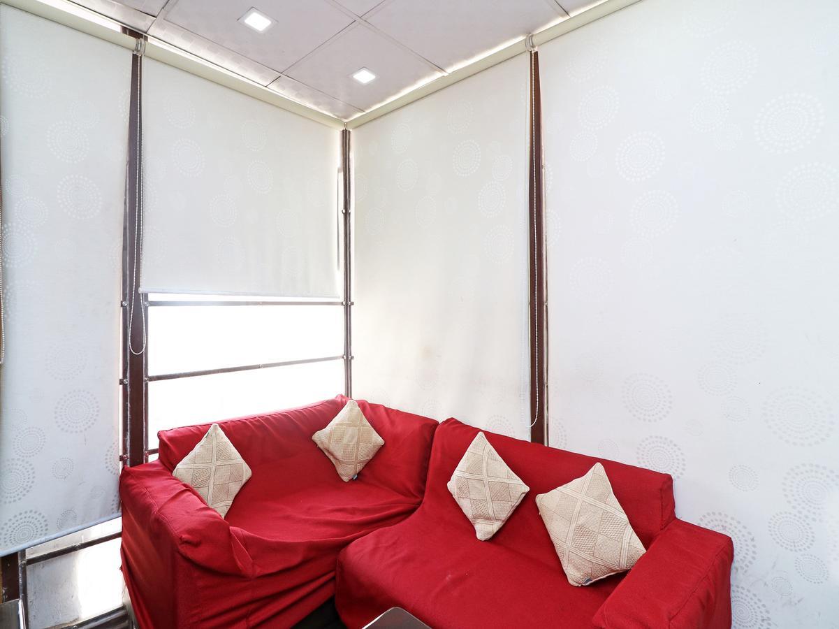 ホテル Oyo 13451 Star Corporate Avenue ニューデリー エクステリア 写真